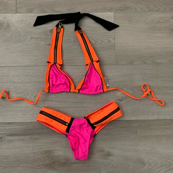 Beach Bunny Other - Beach bunny pink orange bikini